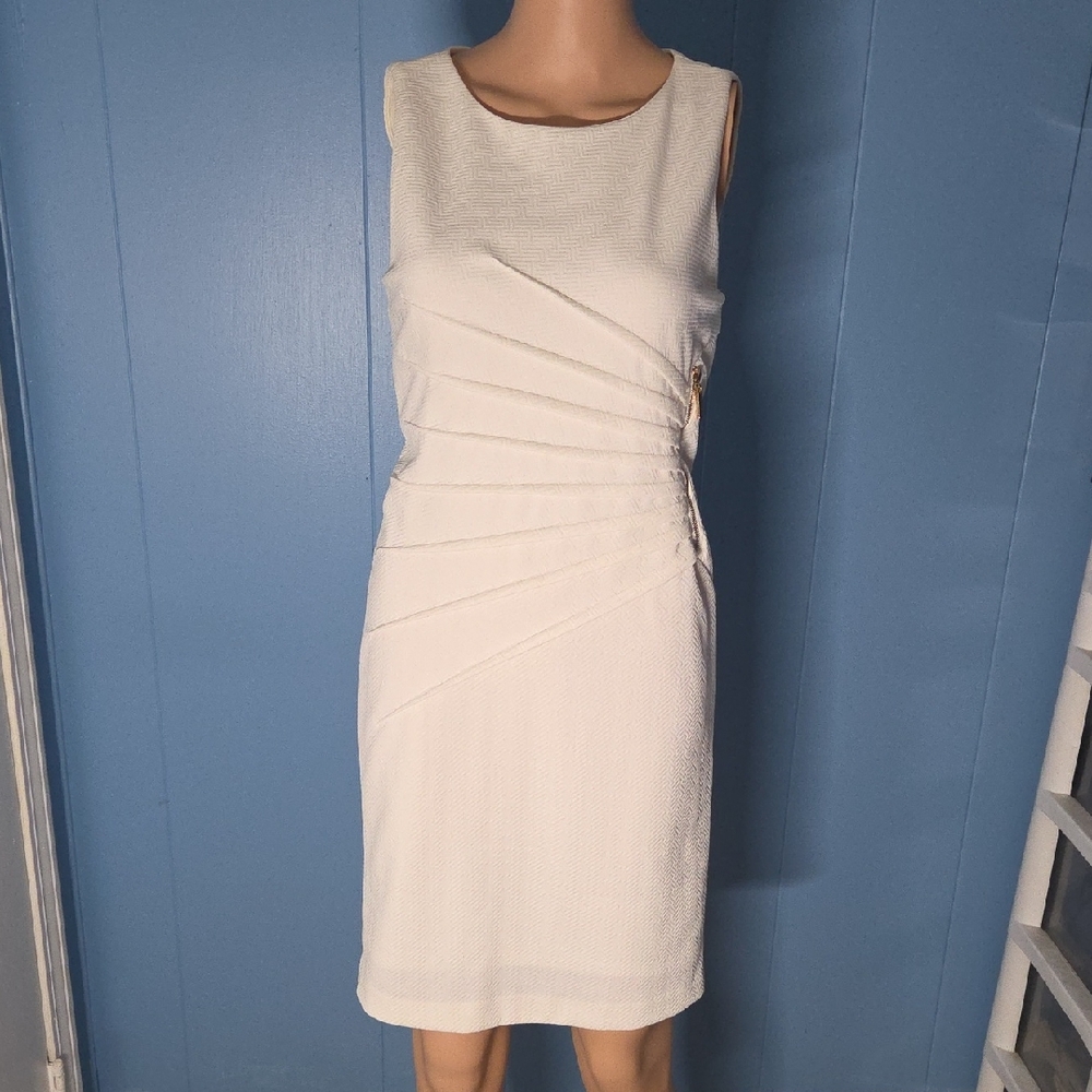 Carmen Marc Valvo Cream Sleeveless Sheath Dress with Side Pleats
